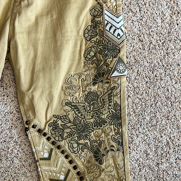 Spell & The Gypsy NWOT Boho Tan Embroidered Cropped Pants **Size S** 🌸🌸 - Picture 7 of 10